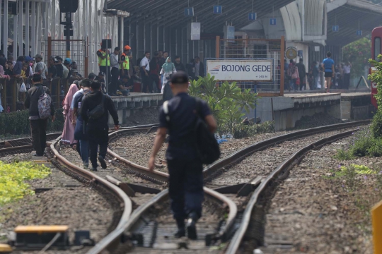 Dampak Padamnya Listrik, KRL Berhenti Beroperasi