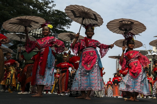 Dua Ribu Penari Tarikan Tarian Daerah