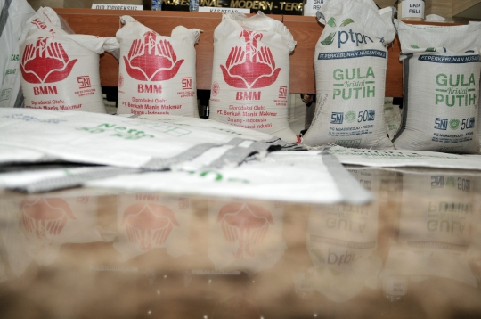 Bareskrim Polri Bongkar Pendistribusian 30 Ton Gula Rafinasi Berkedok Gula Putih