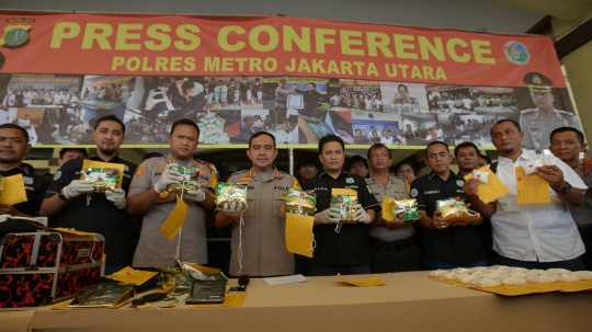 Bekuk Pengedar Narkoba, Polres Jakut Amankan 10 Kg Sabu