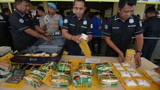 Bekuk Pengedar Narkoba, Polres Jakut Amankan 10 Kg Sabu