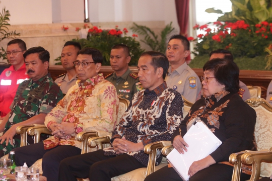 Presiden Jokowi Pimpin Rakornas Pengendalian Karhutla 2019 di Istana