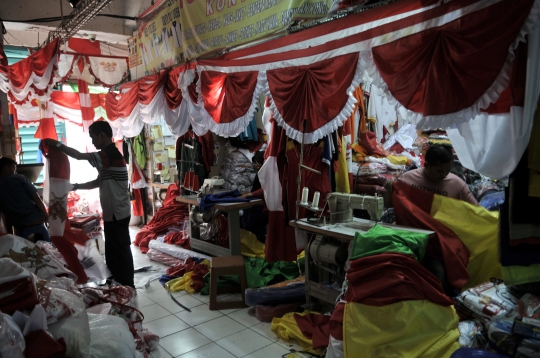 Produsen Bendera Merah Putih Kebanjiran Order