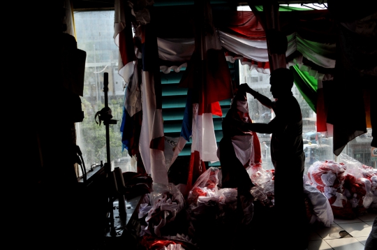 Produsen Bendera Merah Putih Kebanjiran Order