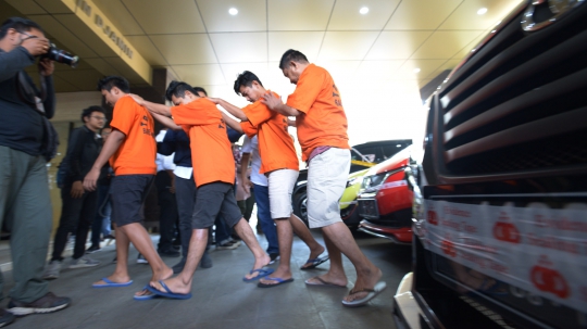 Polisi Ringkus Sindikat Penipuan Online Rugikan Rp113 Miliar