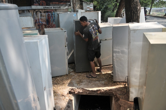 Melihat Tempat Pengepulan Sampah Elektronik Ibu Kota