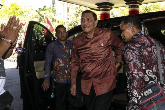 Tokoh Politik dan Menteri Kabinet Kerja Hadiri Kongres V PDIP