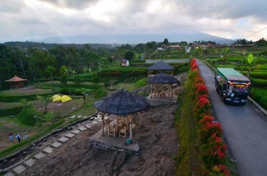 Pelesir ke Desa Karangsalam di Lereng Gunung Slamet