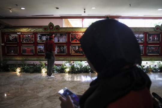 Megawati Sambangi Pameran 25 Karya Pewarta Foto