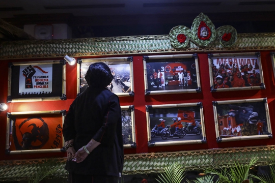 Megawati Sambangi Pameran 25 Karya Pewarta Foto