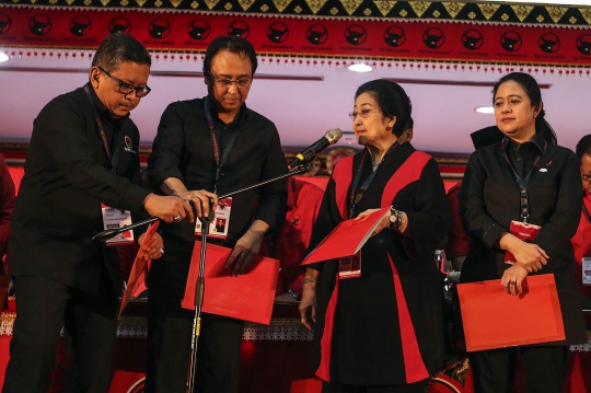 Megawati Kukuhkan Pengurus DPP PDIP 2019-2014