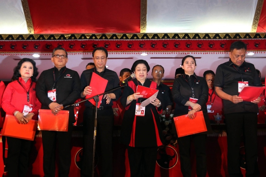Megawati Kukuhkan Pengurus DPP PDIP 2019-2014