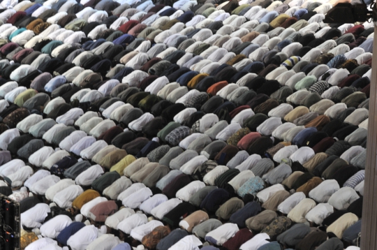 Kekhusyukan Jemaah Salat Idul Adha di Masjid Istiqlal