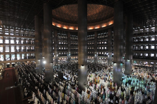 Kekhusyukan Jemaah Salat Idul Adha di Masjid Istiqlal
