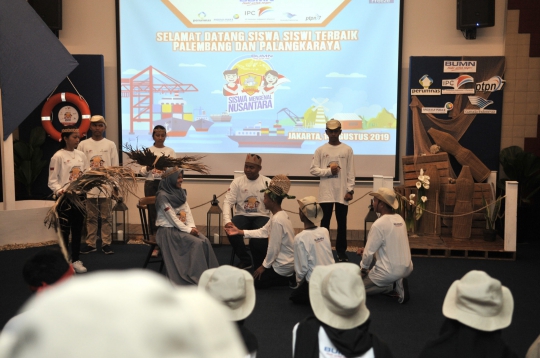 Peserta Siswa Mengenal Nusantara Kunjungi Pelabuhan Tanjung Priok