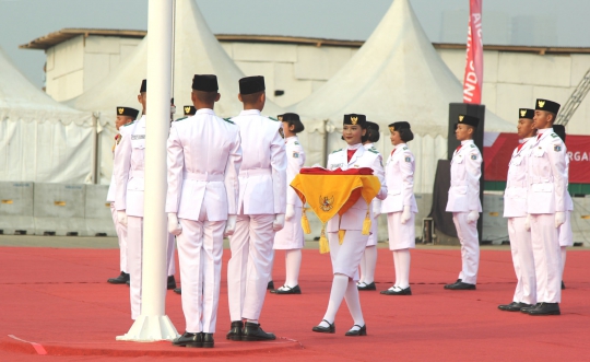 Anies Baswedan Pimpin Upacara HUT RI di Pulau Reklamasi