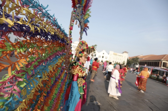 Aksi Flashmob Tari Cokek di Kota Tua