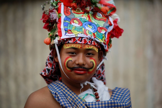 Ikuti Festival Gaijatra, Anak-Anak Nepal Berdandan Seperti Sapi