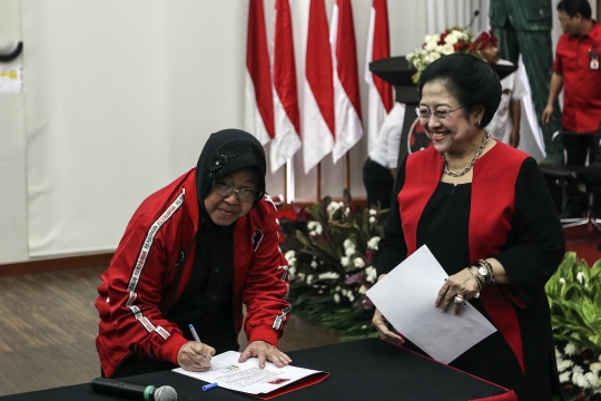 Momen Megawati Lantik Risma Jadi Ketua DPP PDIP Bidang Kebudayaan