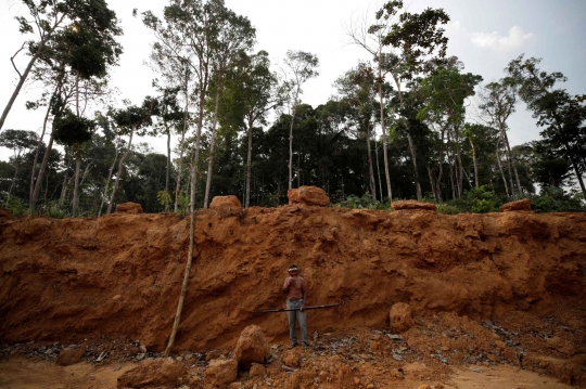 Potret Aktivitas Penduduk Asli Hutan Amazon