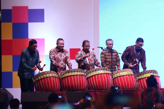 Pukul Bedug, Menko Perekonomian dan OJK Buka Pameran CMSE 2019