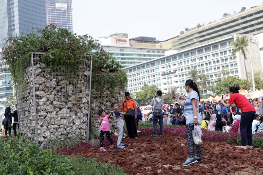 Instalasi Gabion Jadi Sasaran Warga Berfoto Saat CFD