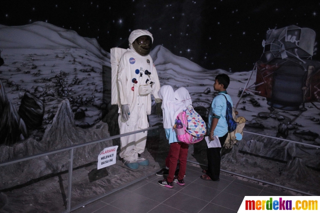 Foto Memberikan Edukasi Antariksa Kepada Anak Sejak Dini Foto Memberikan Edukasi Antariksa Kepada Anak Sejak Dini