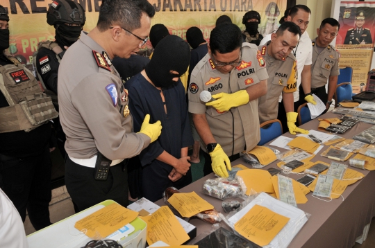 Polisi Ungkap Pemalsuan STNK dan TNKB Kode Pejabat