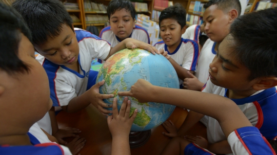 Antusiasme Siswa SD Cari Tahu Lokasi Ibu Kota Baru