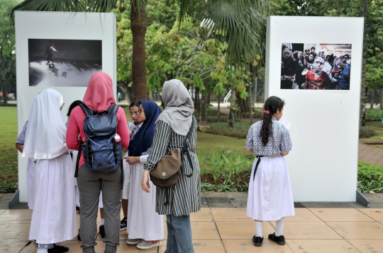 Antusiasme Siswa SD Kunjungi Pameran Foto Rekam Jakarta