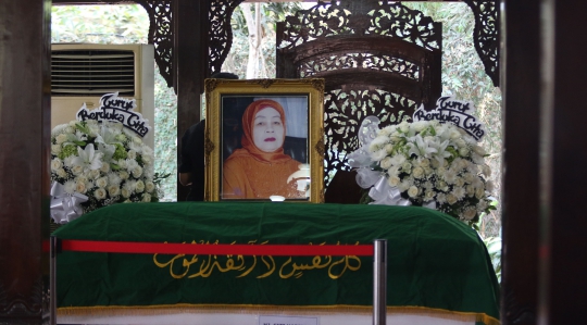 Suasana Rumah Duka Ibunda SBY, Siti Habibah di Puri Cikeas