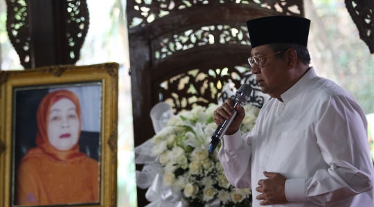 Suasana Rumah Duka Ibunda SBY, Siti Habibah di Puri Cikeas