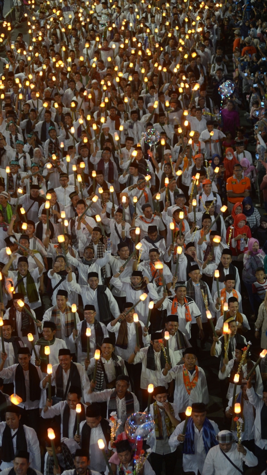 Kemeriahan Pawai Obor Elektrik Sambut Tahun Baru Islam di HI