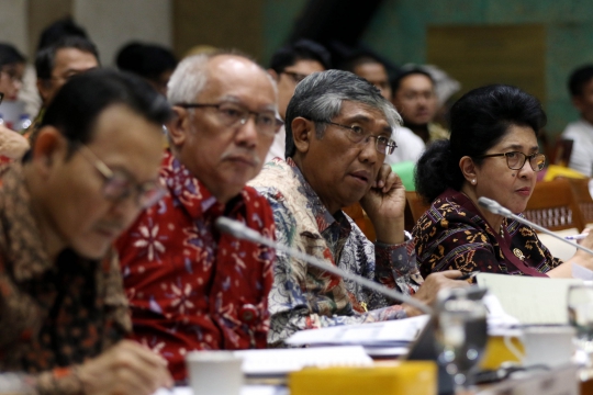 Rapat Kerja Gabungan Bahas DPR Tolak Kenaikan BPJS