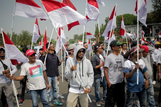 Aksi Demo Menyerukan Papua Tetap NKRI di Istana Merdeka