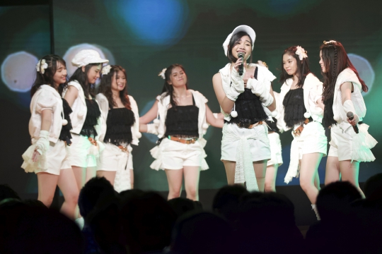 Melihat Pertunjukan Hari Pertama Setlist Tunas di Balik Seragam Team T JKT48