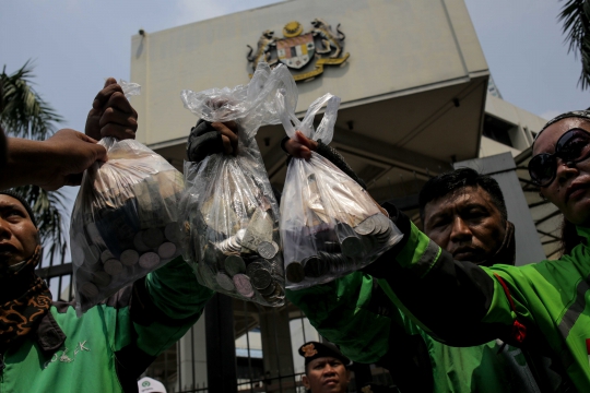 Ratusan Driver Gojek Geruduk Kedubes Malaysia