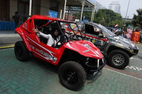 Usai Tempuh Jarak 900 Km, Mobil Listrik ITS Tiba di Jakarta