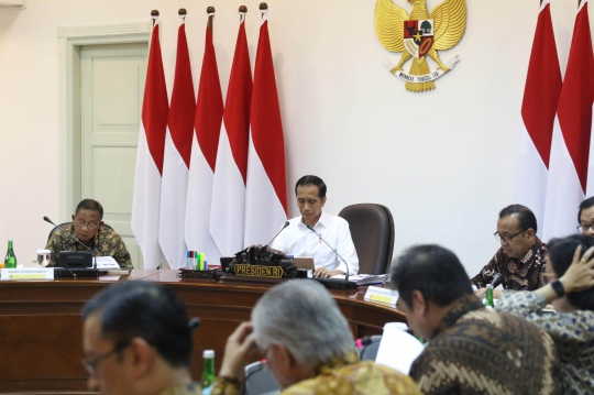 Jokowi Pimpin Rapat Terbatas soal Industri 4.0