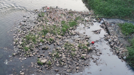 Musim Kemarau, Kanal Banjir Timur Surut