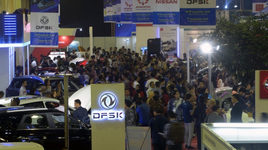 Mengunjungi Pameran Mobil Listrik IEMS 2019