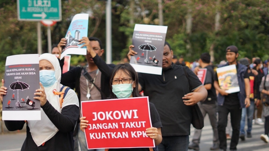 Aksi Demo Menuntut Presiden Pilih Pimpinan KPK yang Jujur