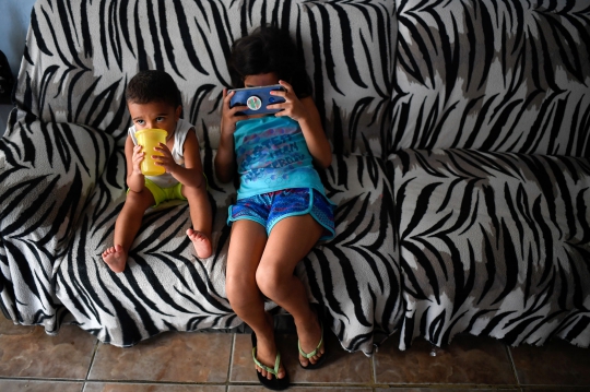 Krisis Parah Membuat Anak-Anak Venezuela Hidup Tanpa Orang Tua