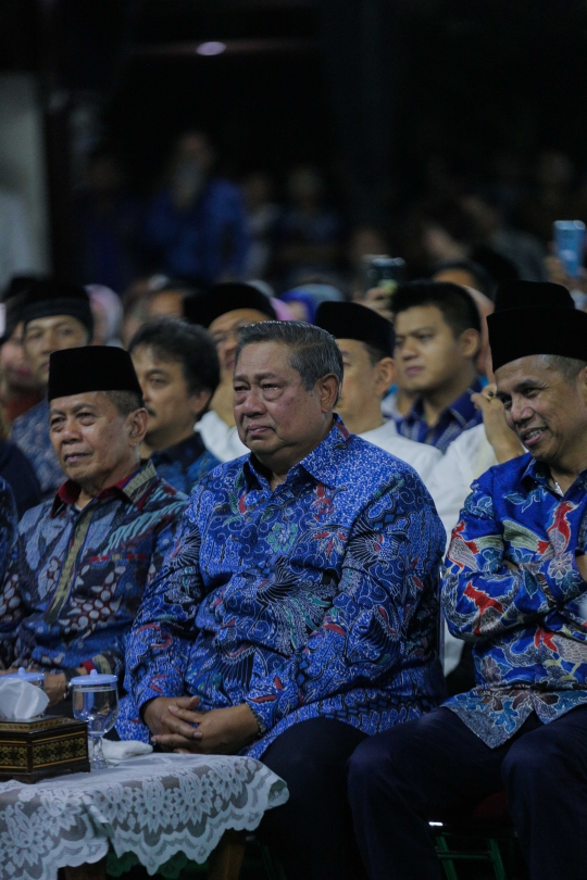 Tangis SBY Pecah Saat Lagu Kesukaan Ani Yudhoyono Dinyanyikan