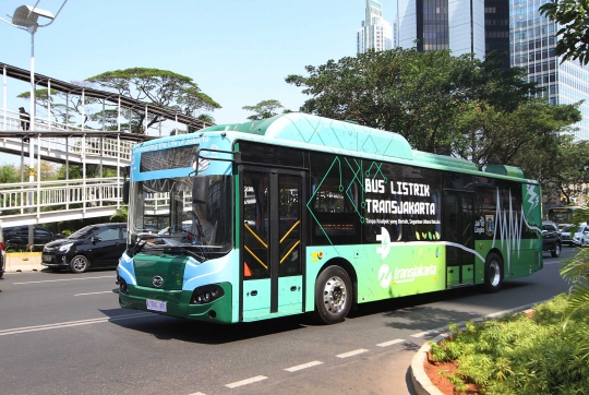 Tiga Bus Listrik Transjakarta Diuji Coba Keliling Ibu Kota