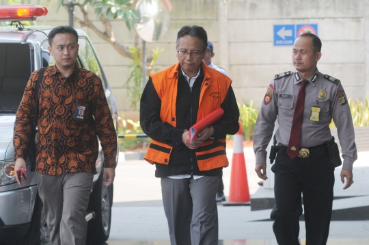 KPK Periksa Plt Sekretaris DPPKAD Terkait Kasus Suap