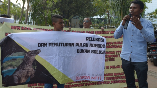 Aktivis Garda NTT Demo Pulau Komodo di Kementerian Pariwisata