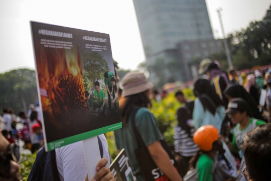 Walhi Gelar Aksi Melawan Asap dan Peduli Satwa