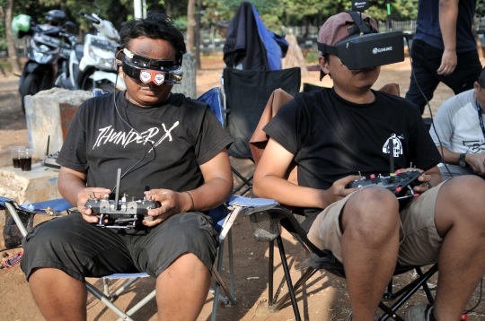 Keseruan Bermain Drone Balap