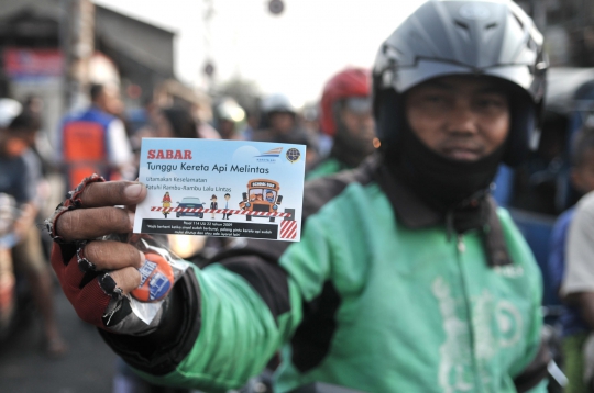 Sosialisasi Keselamatan Berkendara di Perlintasan Sebidang